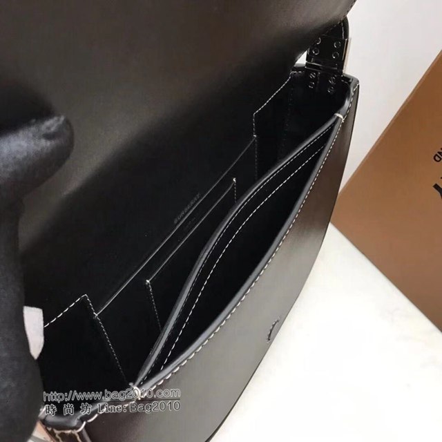 Burberry專櫃新款女包 巴寶莉時裝秀款肩背包 徽標圖案牛仔布腋下包  db1109